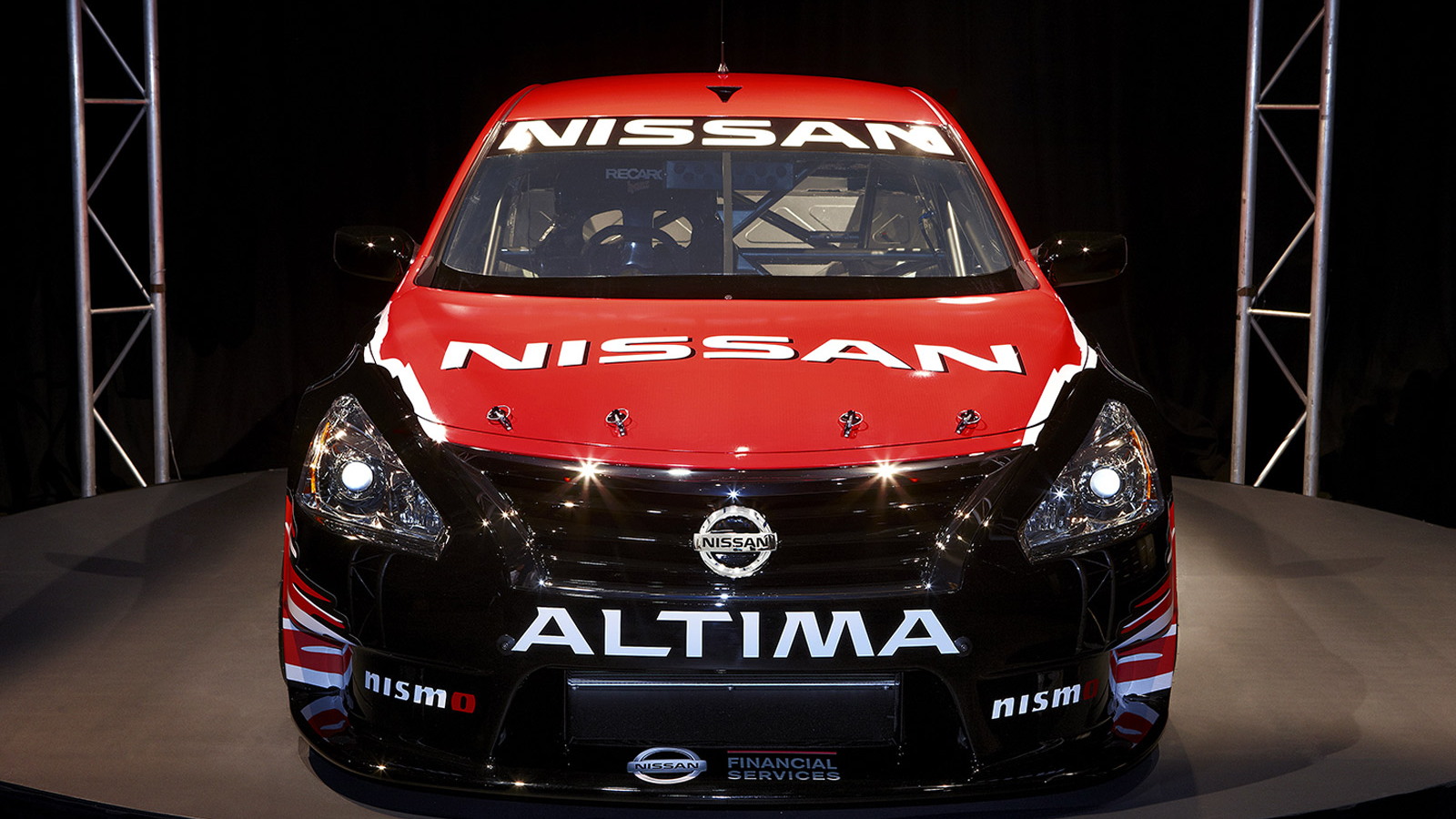 2013 Nissan Altima V8 Supercars race car 