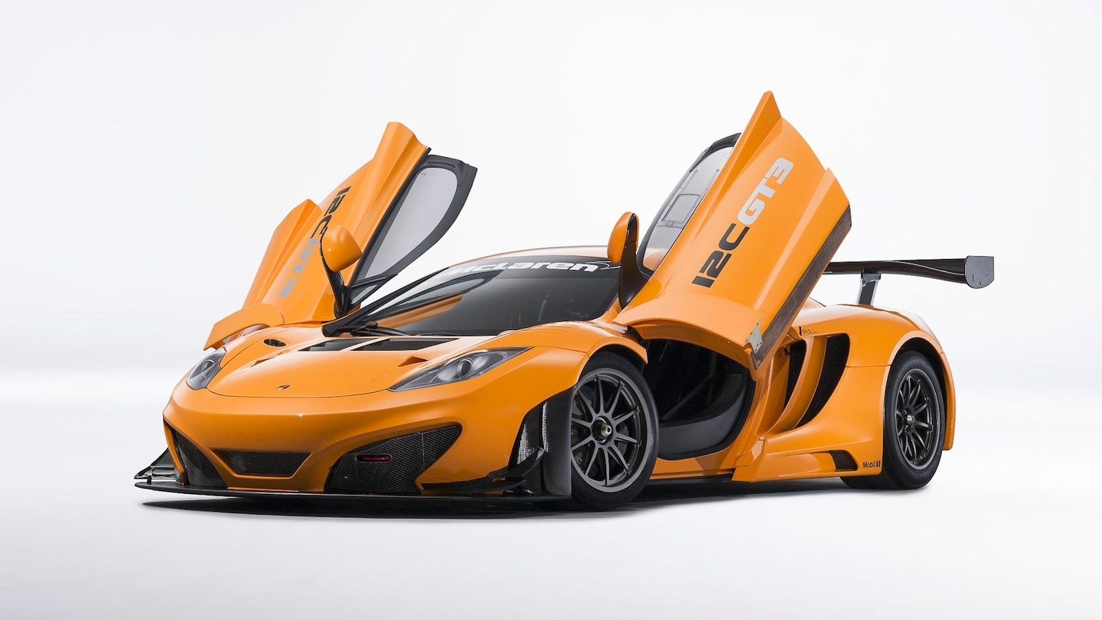 McLaren's 12C GT3, enhanced for the 2013 season - image: McLaren