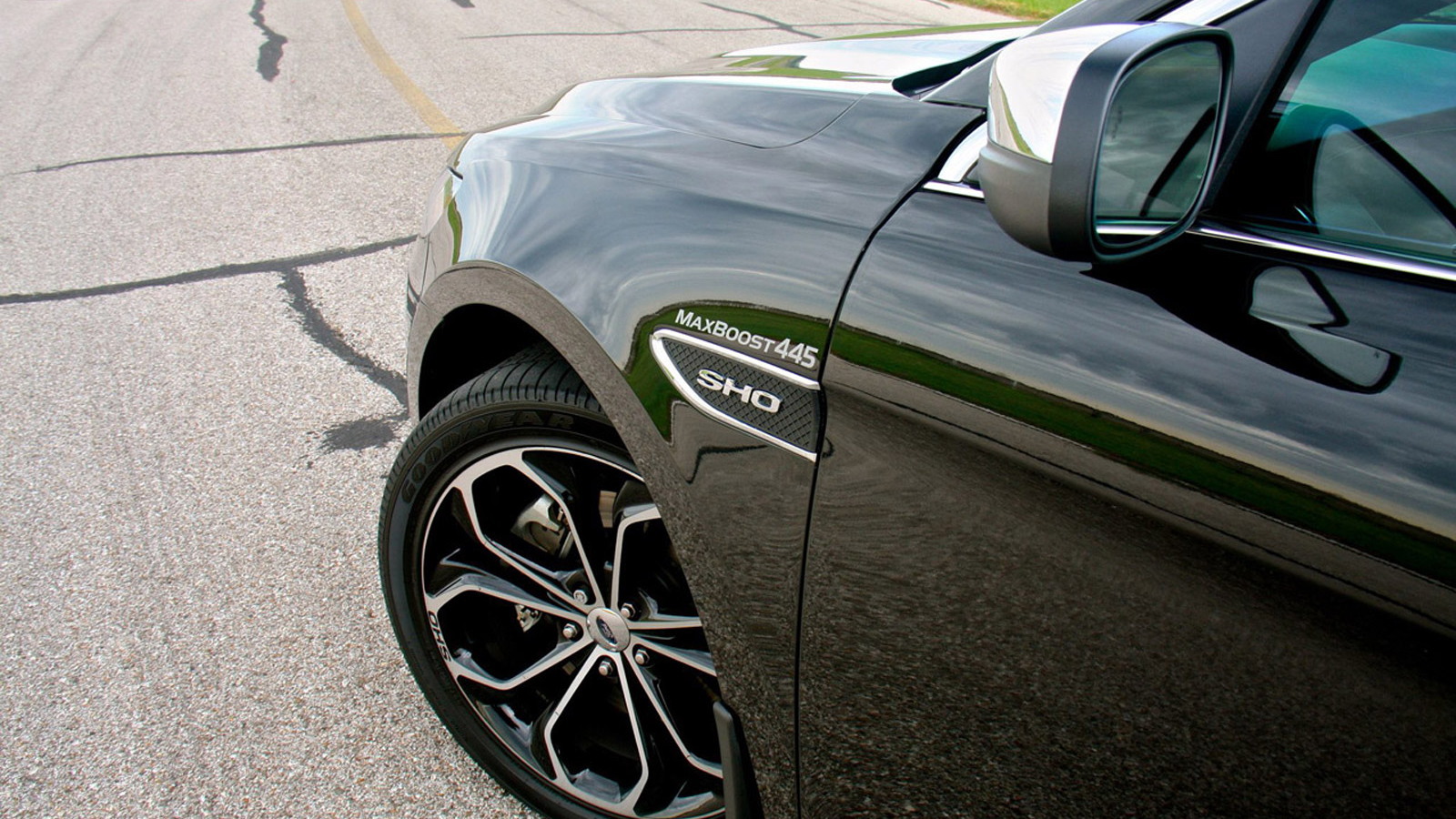 Hennessey-tuned 2013 Ford Taurus SHO