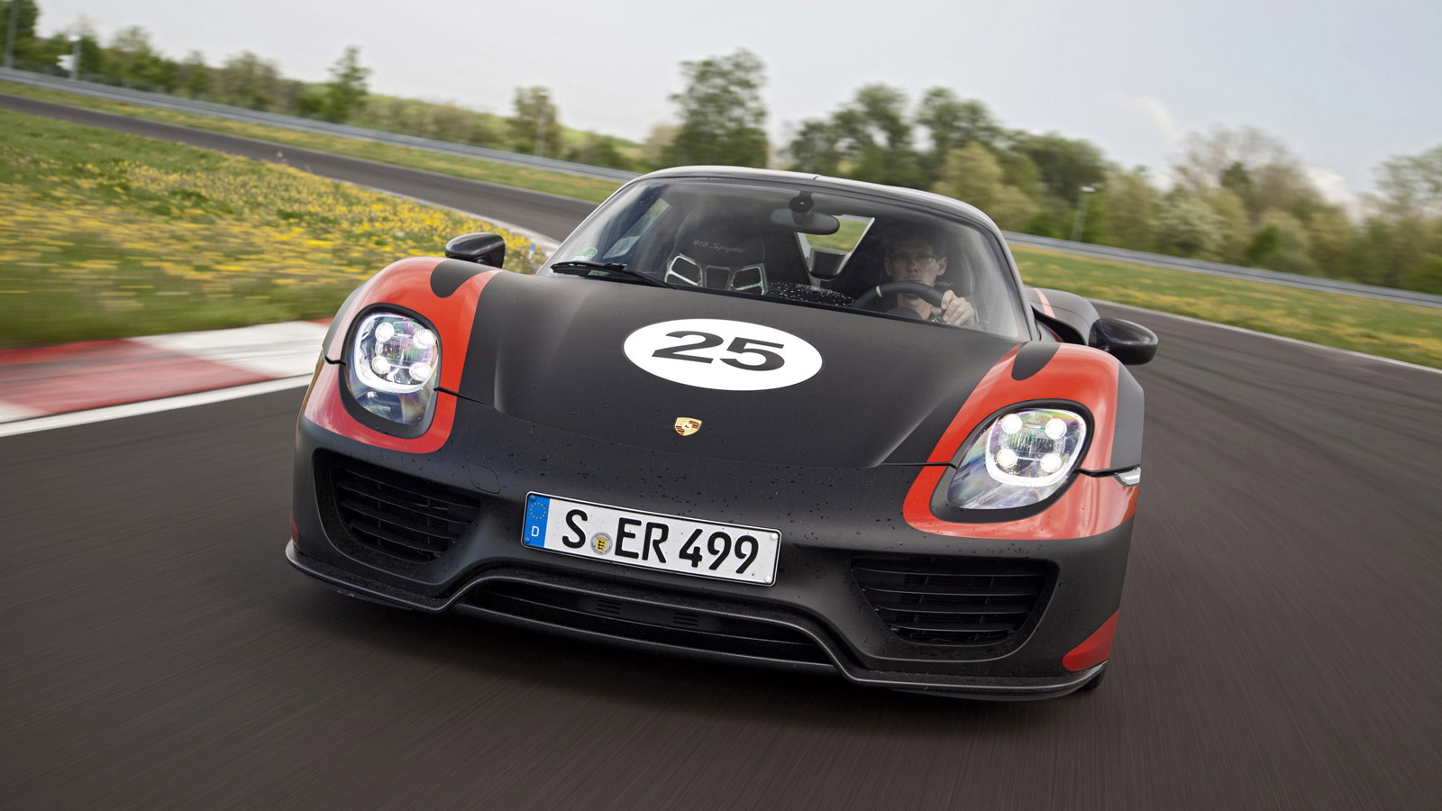 2014 Porsche 918 Spyder production-spec prototype