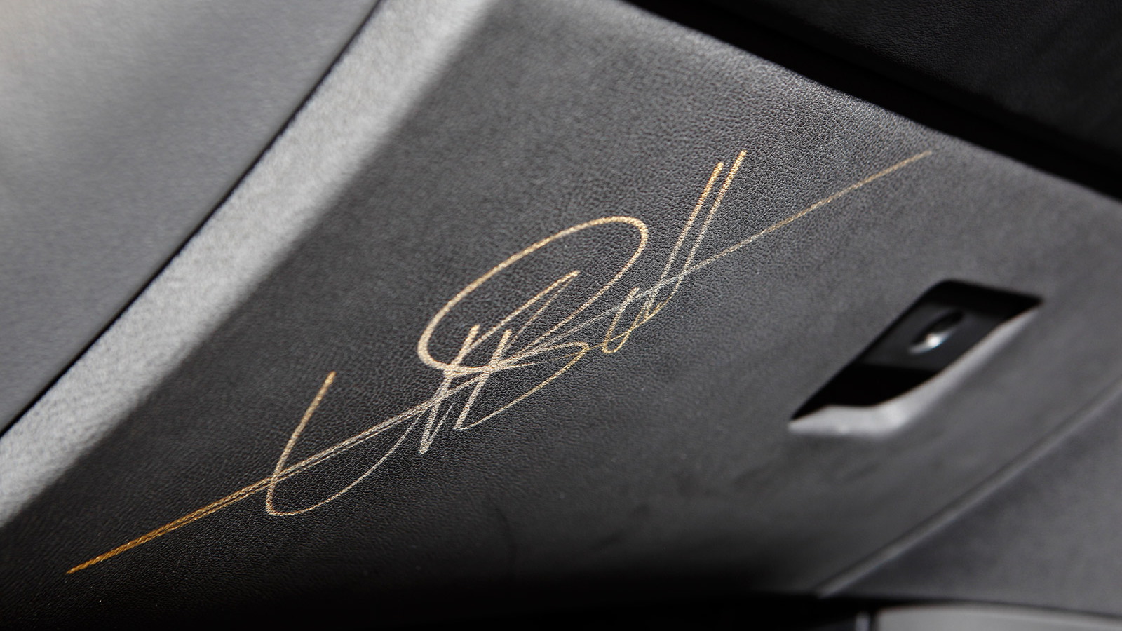 2014 Nissan GT-R ‘Bolt Gold’ edition