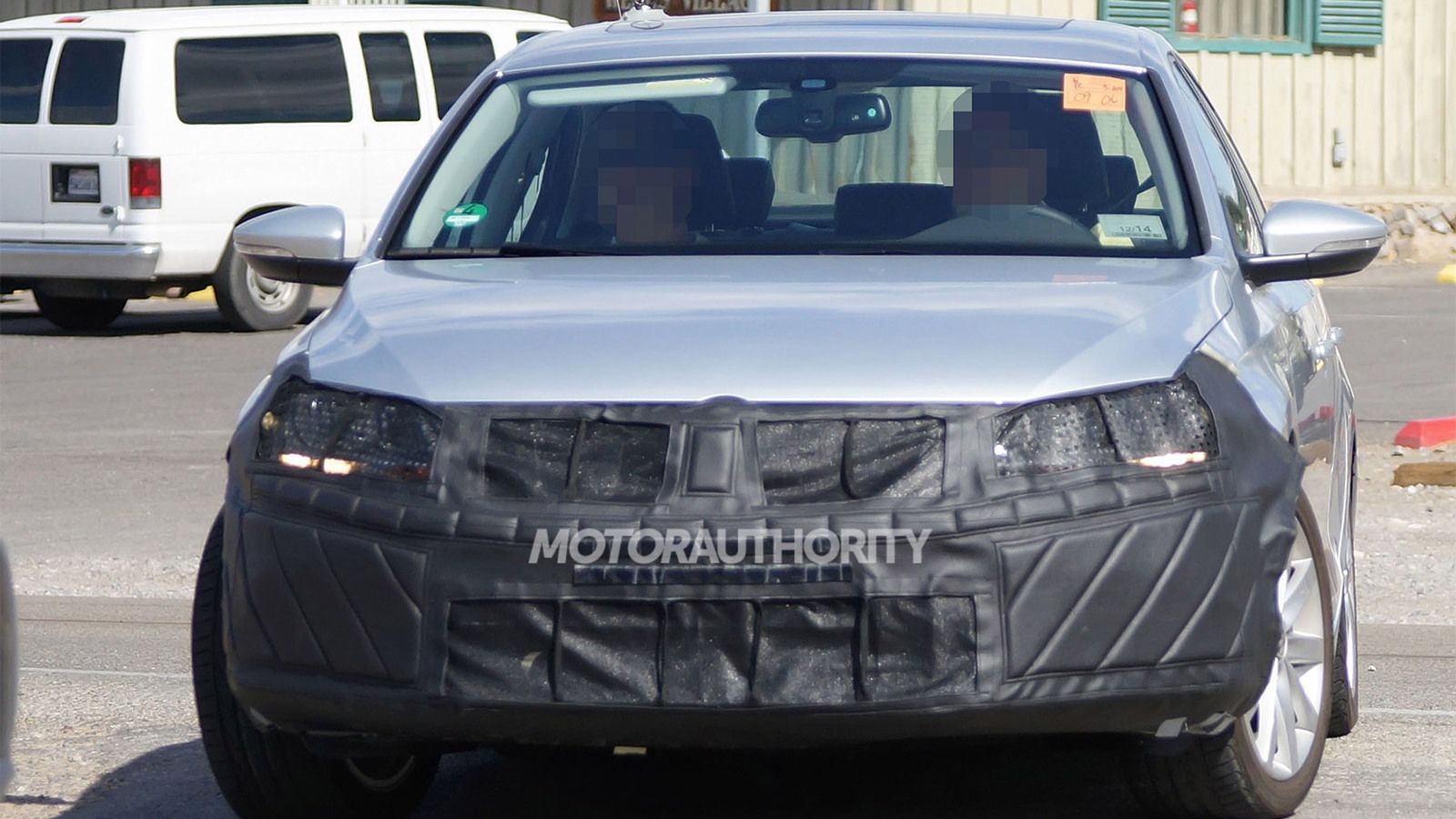 2015 Volkswagen Jetta facelift spy shots