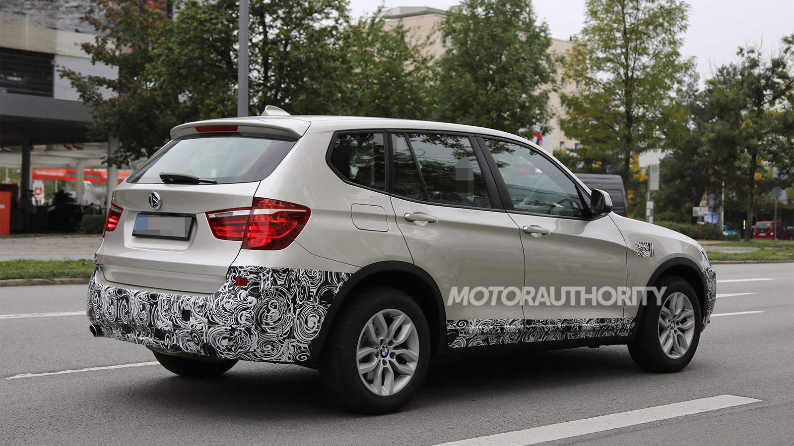 2015 BMW X3 facelift spy shots