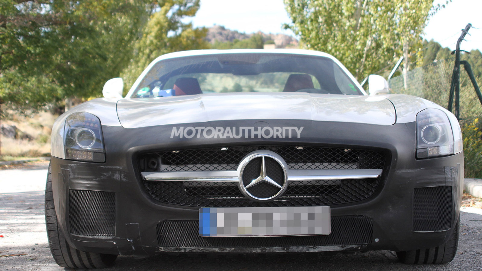 2015 Mercedes-Benz SLS AMG 'Final Edition' spy shots