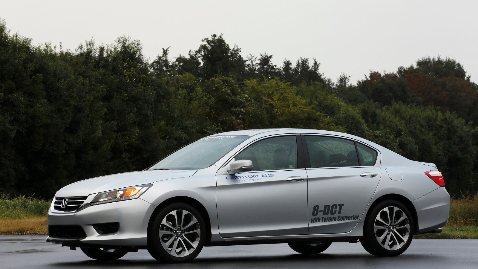 Honda Accord fitted with prototype Honda eight-speed dual-clutch transmission with torque converter