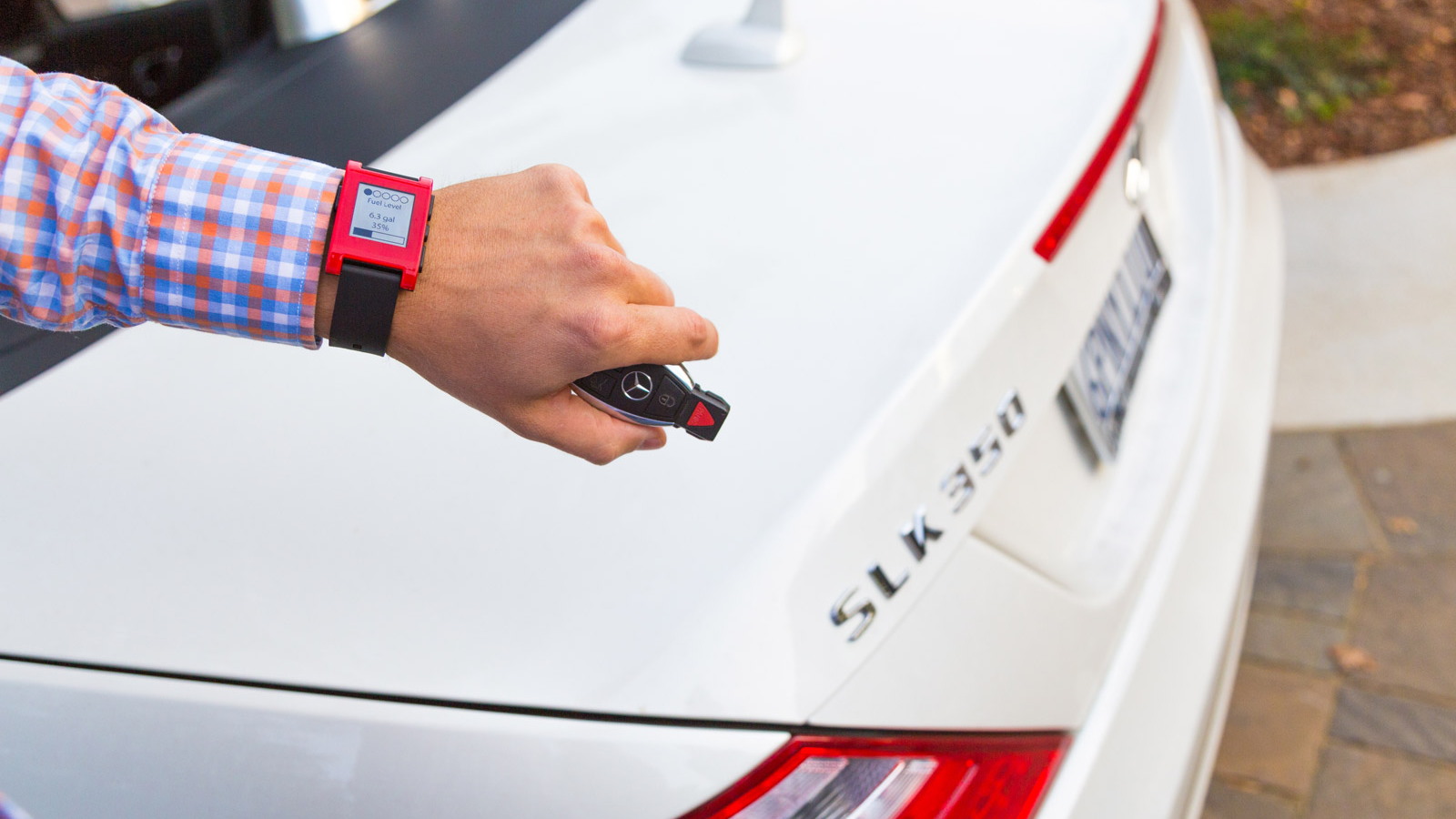 Mercedes-Benz and Pebble Technology smart watch