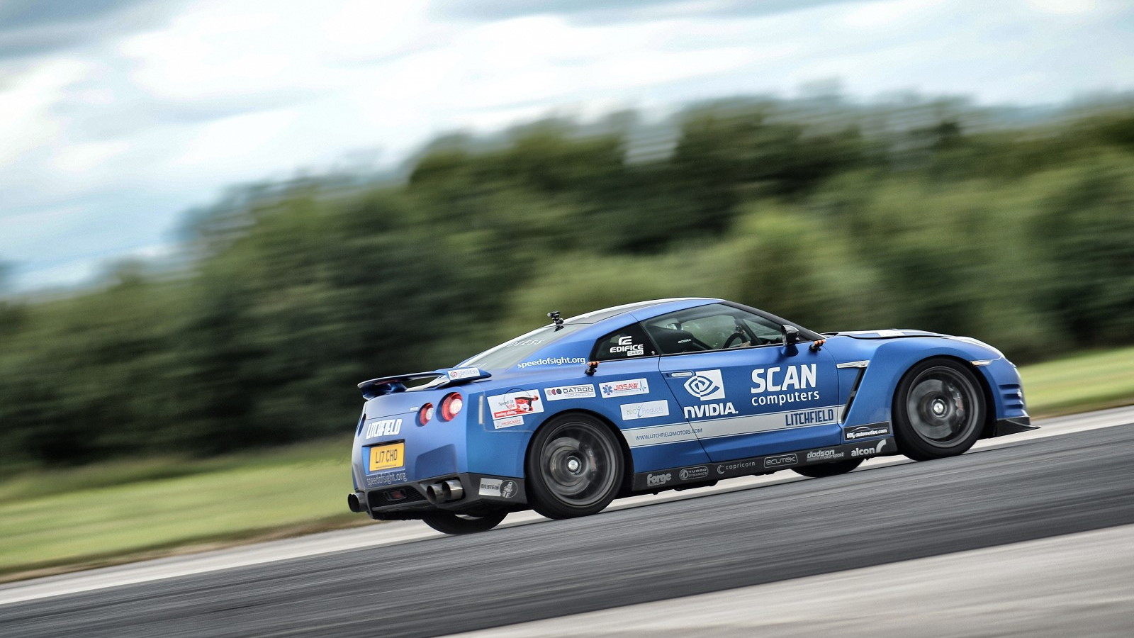 Mike Newman sets new blind land speed record in a Litchfield Nissan GT-R