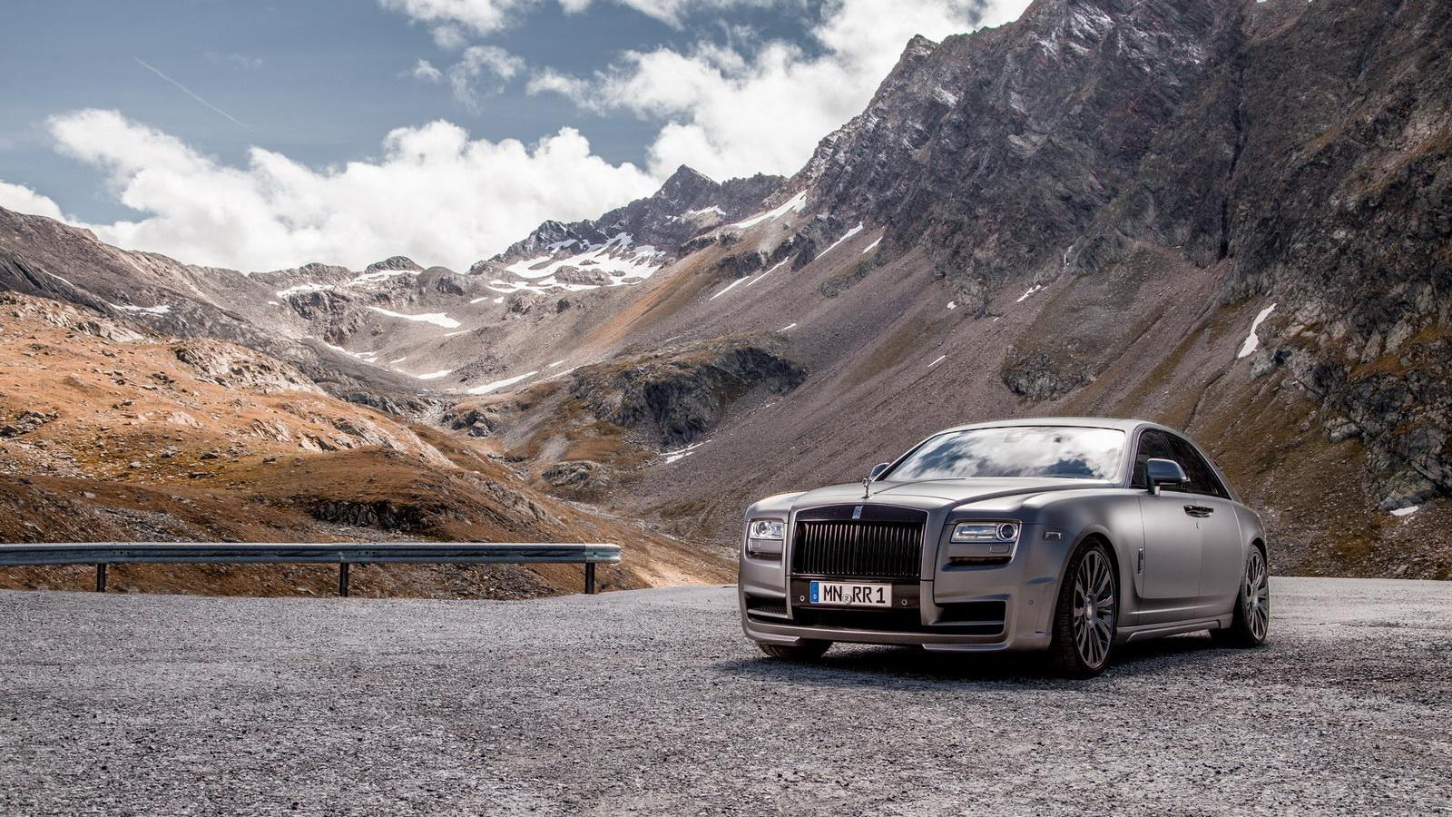 Rolls-Royce Ghost Black Badge By Spofec Makes 706 HP, Gets New Face