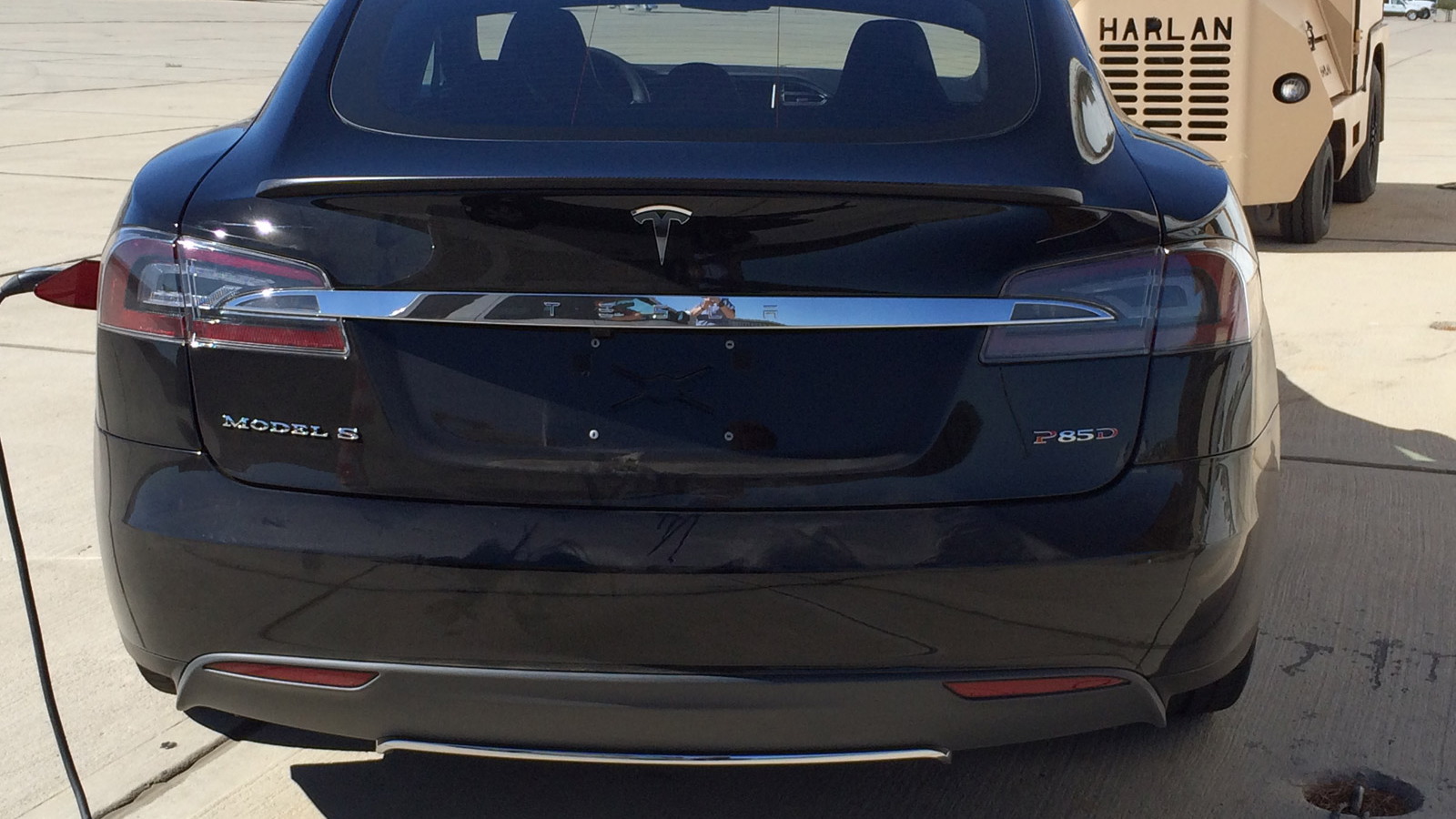 Tesla Model S P85D leaked (Image via Tesla Motors Club)