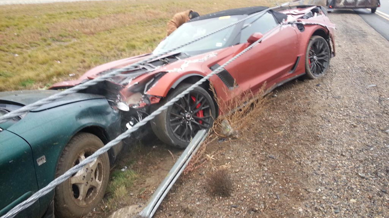 First 2015 Chevrolet Corvette Z06 Convertible crash (Image via Corvette Blogger)