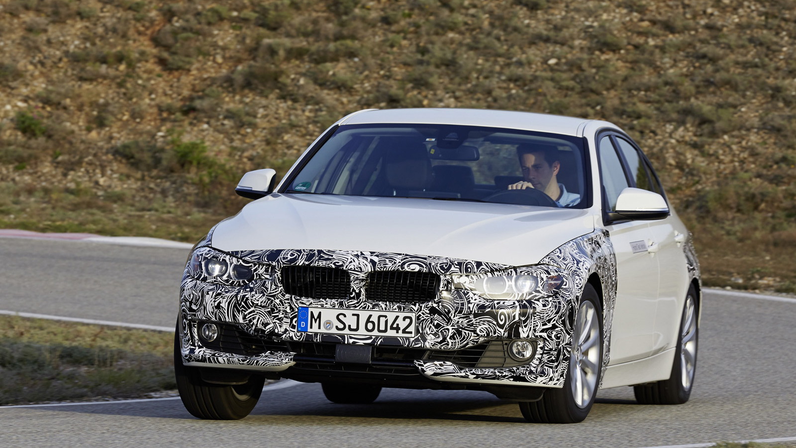 einde deksel Intact 2016 BMW 3-Series Plug-In Hybrid First Details