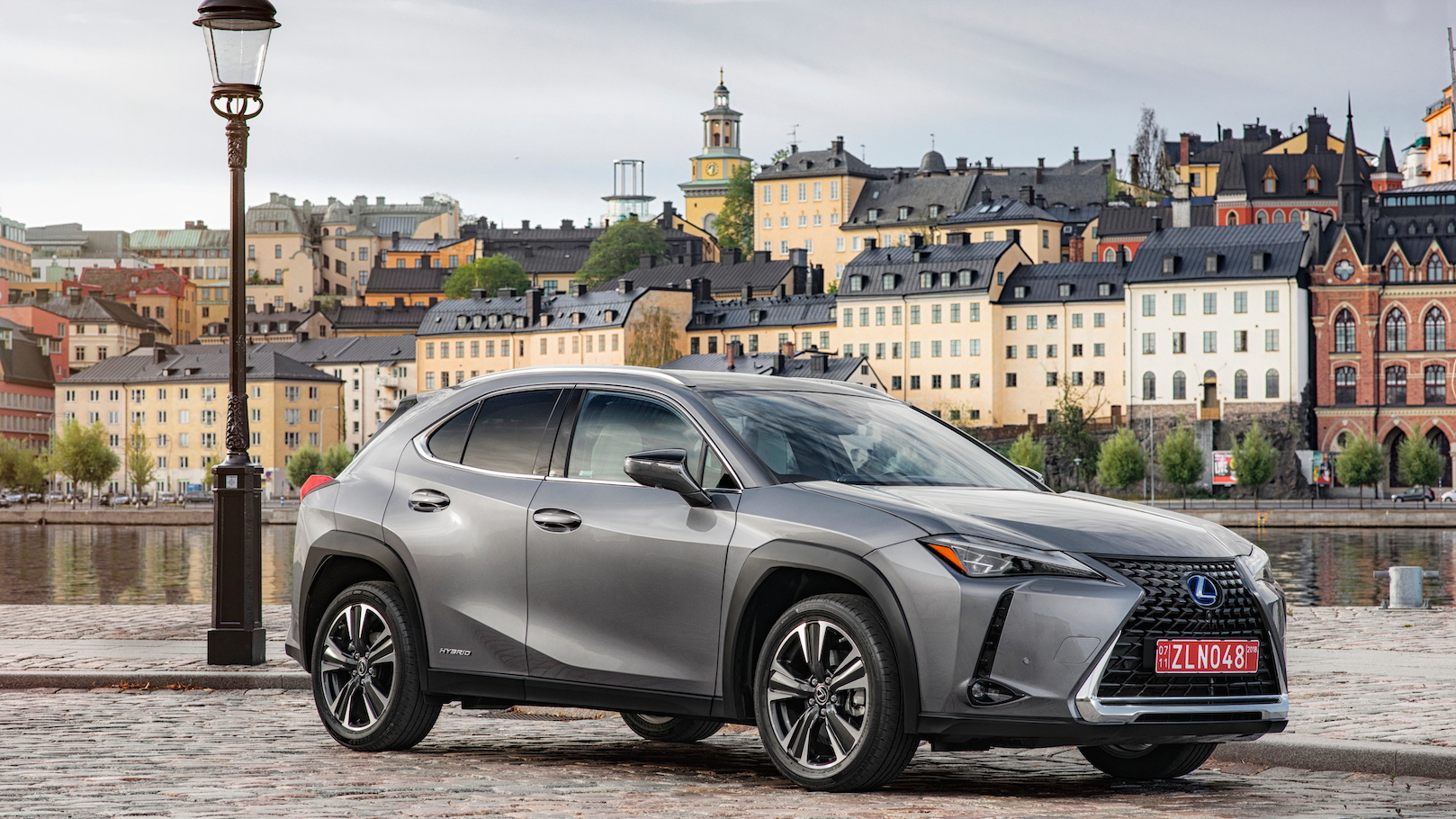 Lexus ux фото