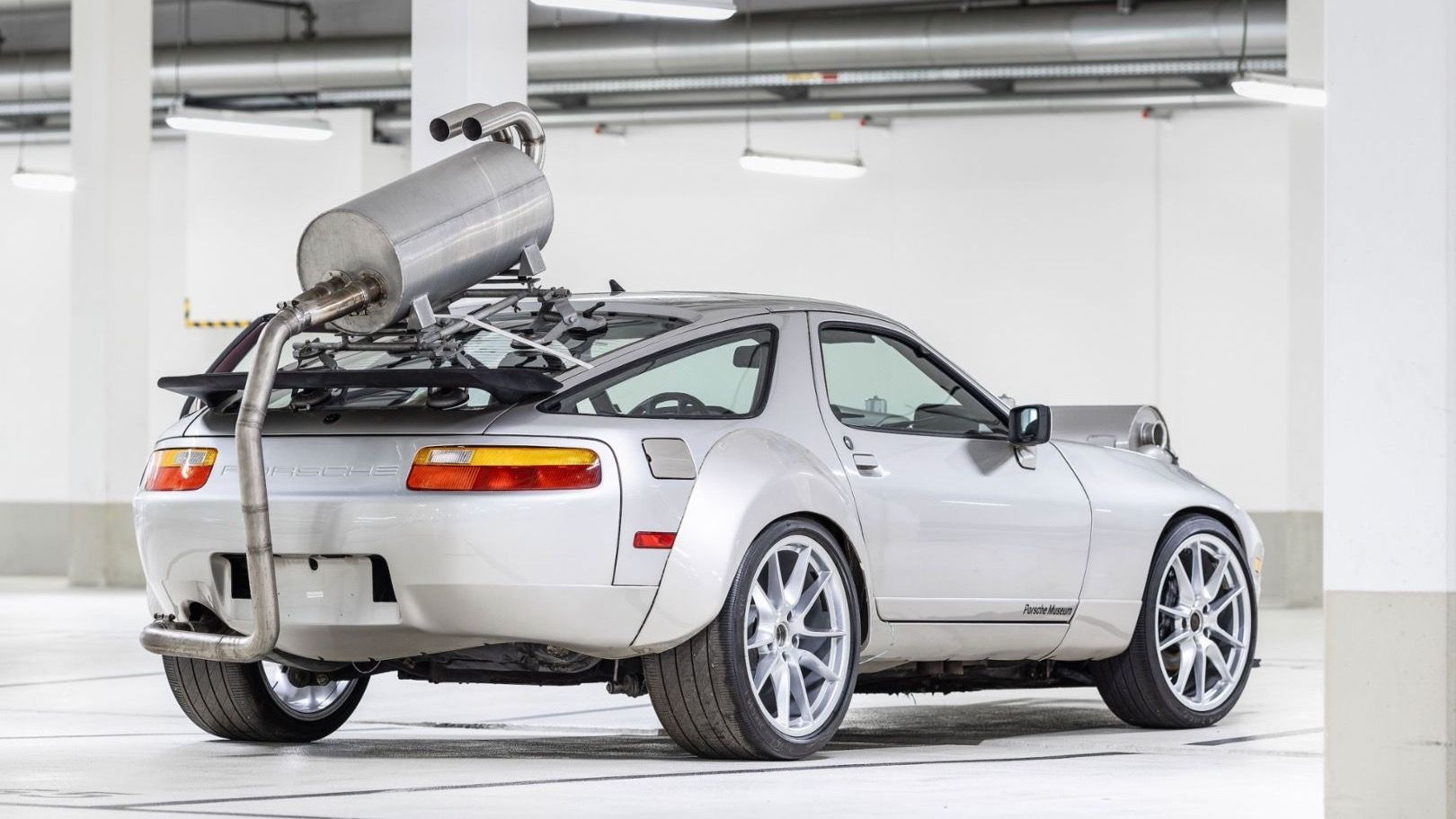 Porsche 928 noise test car