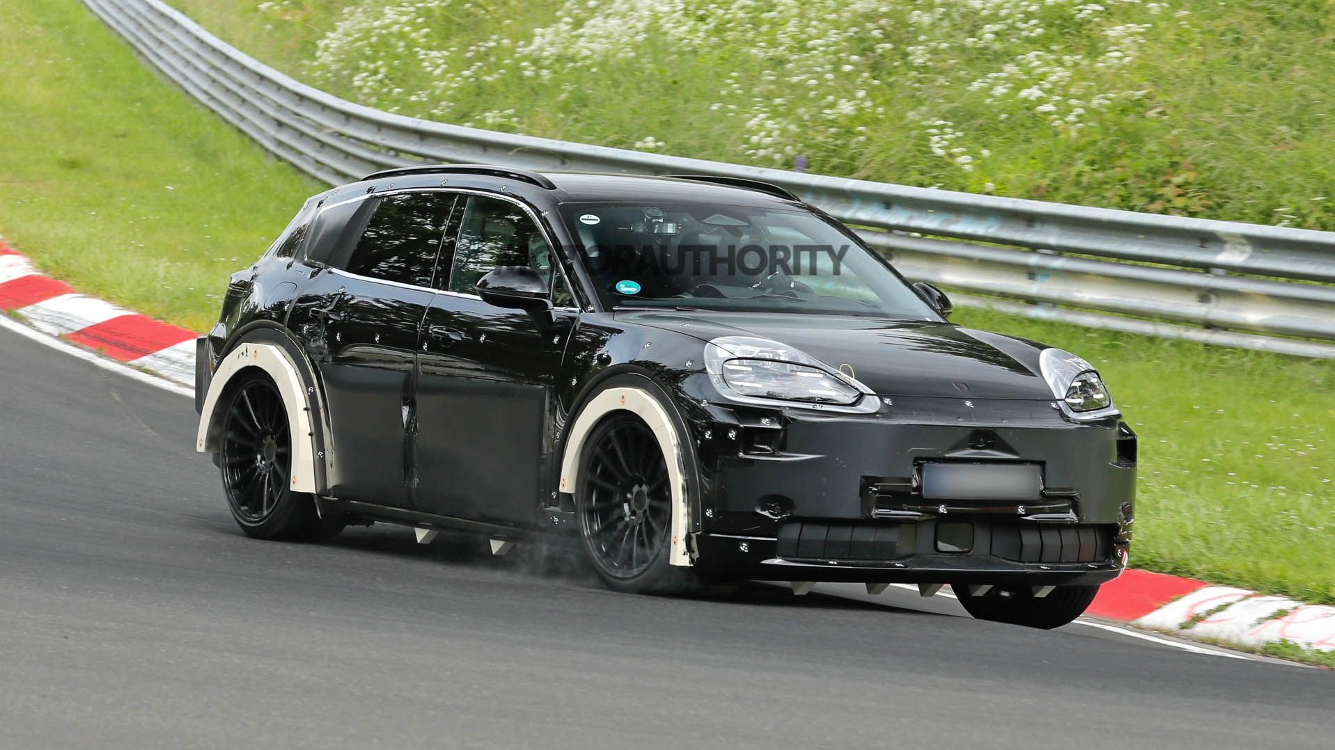 2027 Porsche Cayenne EV spy shots - Photo credit: Baldauf