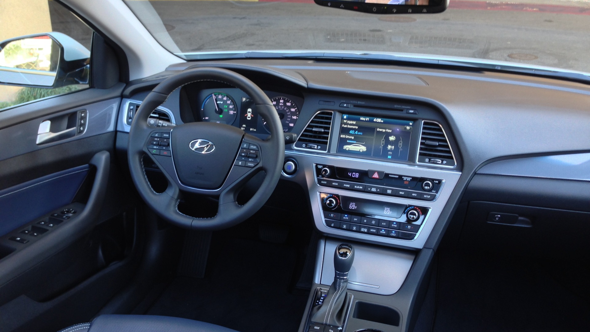 2016 Hyundai Sonata Hybrid  -  First Drive, May 2015