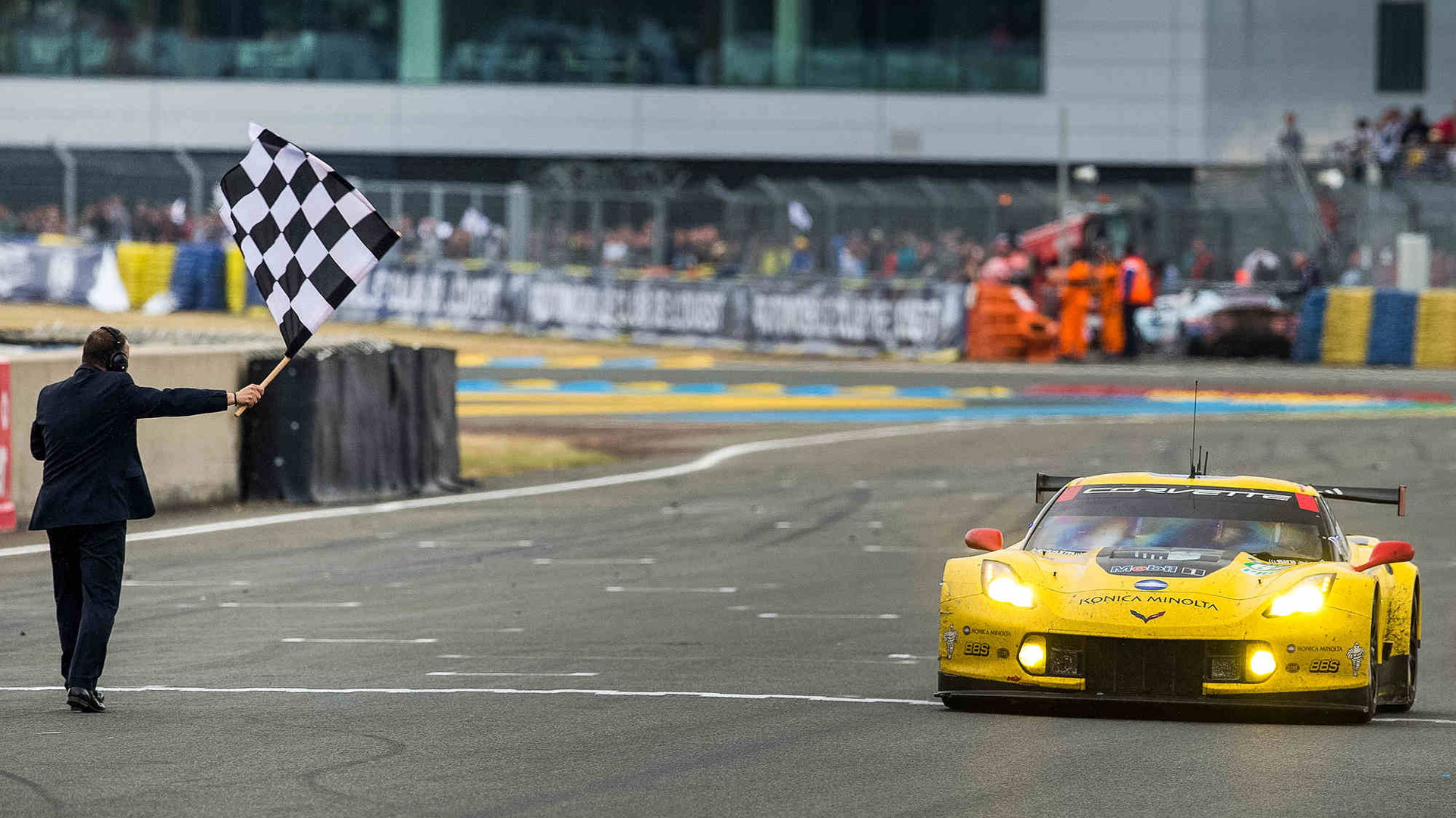 2015 Corvette Racing Chevrolet Corvette C7.R at the 24 Hours of Le Mans