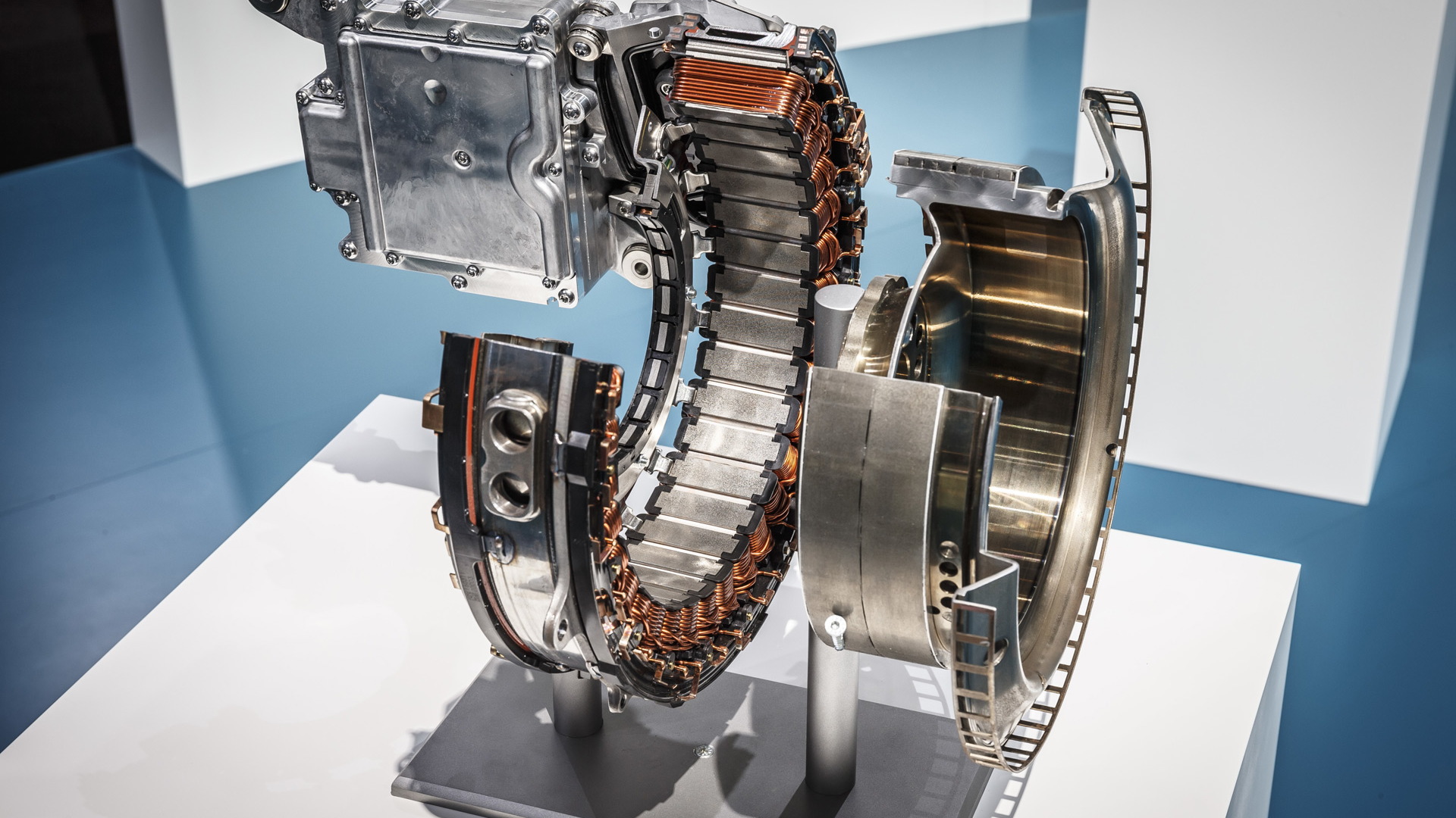 Mercedes-Benz integrated starter generator (ISG)