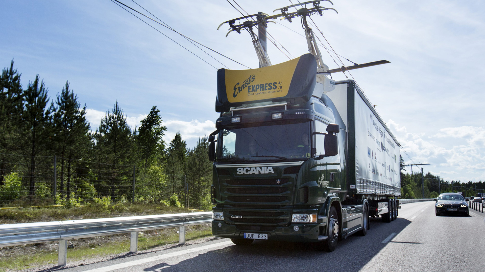 Scania hybrid truck concept designed for "electric highway"