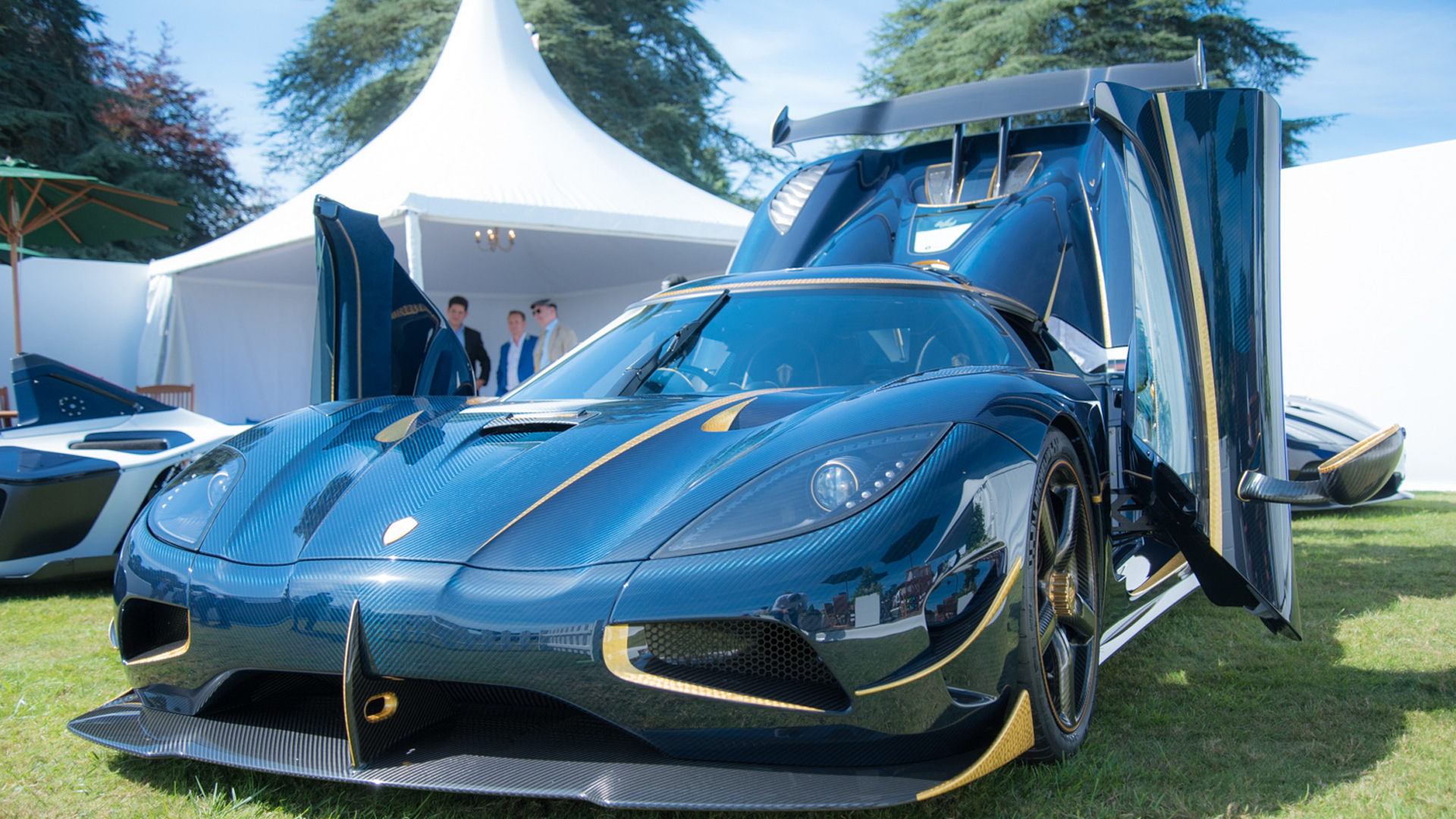 Koenigsegg Brings Out The Bling For First Agera Rs Delivered