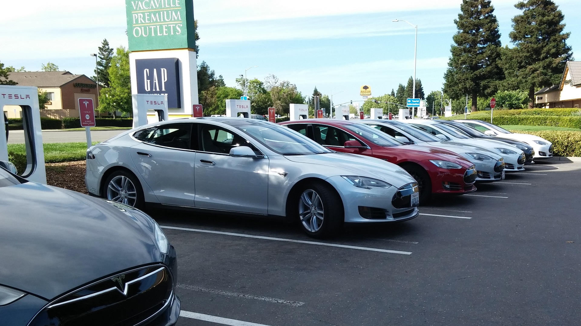 Tesla Supercharger site in Vacaville, California, before expansion    [photo: George Parrott]