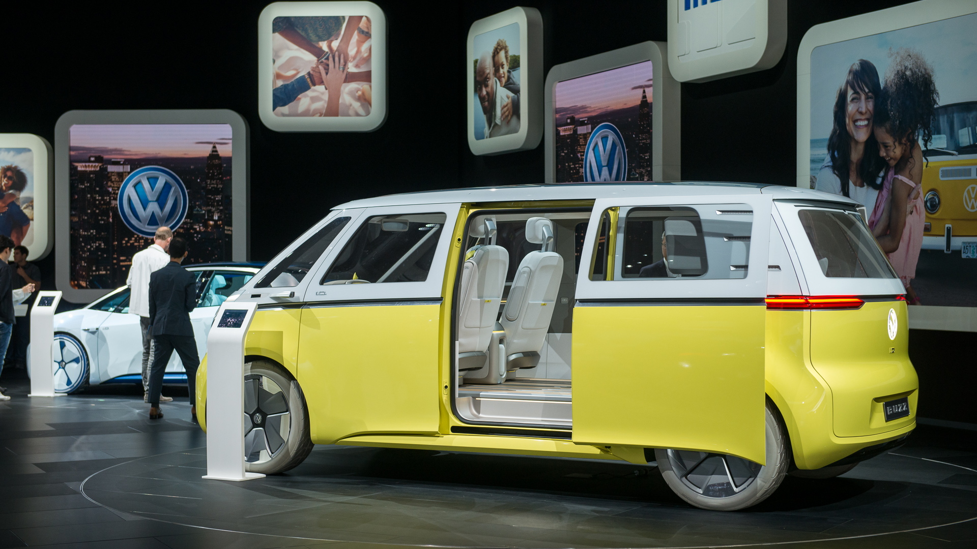 Volkswagen ID Buzz concept, 2017 Los Angeles auto show