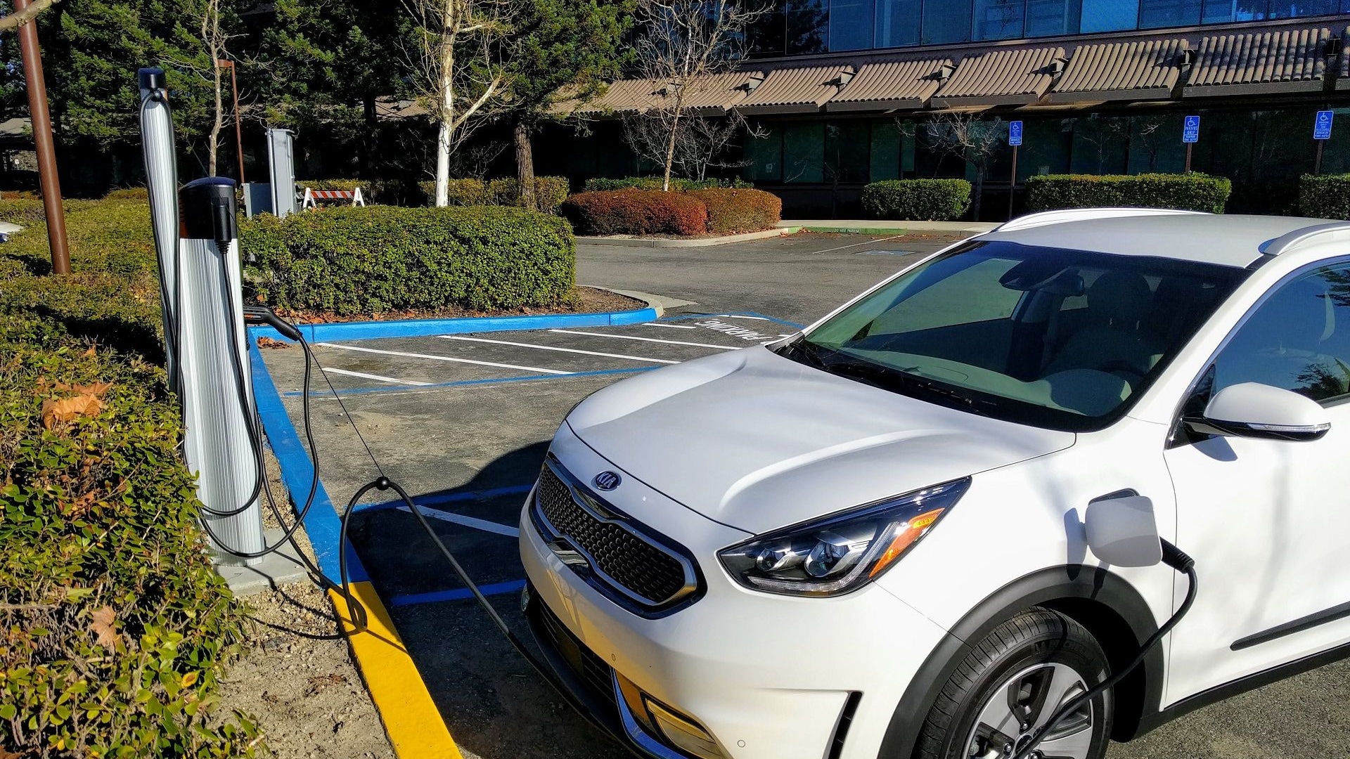 electric vehicle charging only plug in hybrid