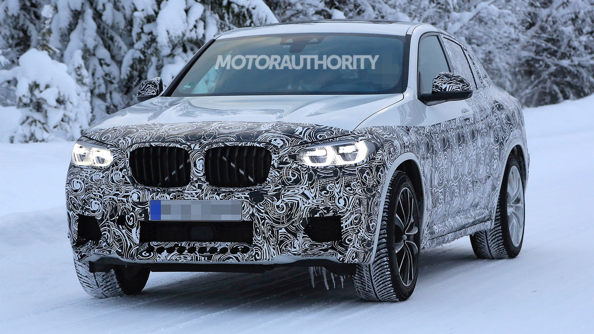 2019 BMW X4 M spy shots - Image via S. Baldauf/SB-Medien