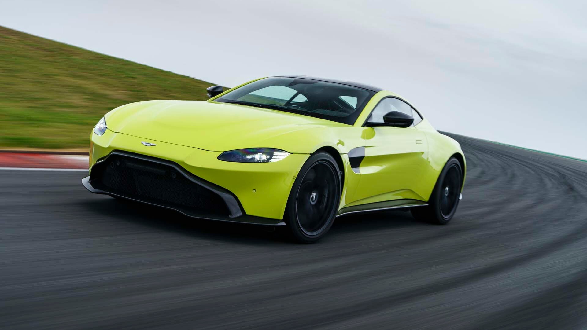 2019 Aston Martin Vantage first drive