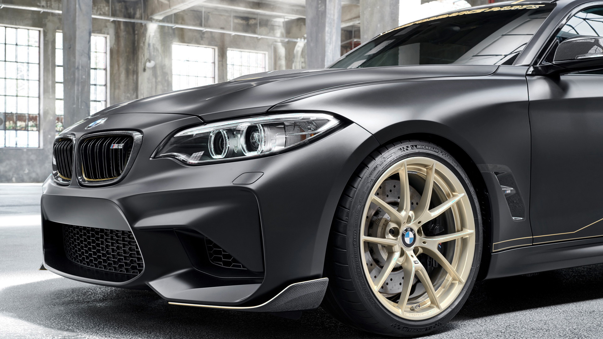 BMW brings the carbon fiber with M2 M Performance Parts concept