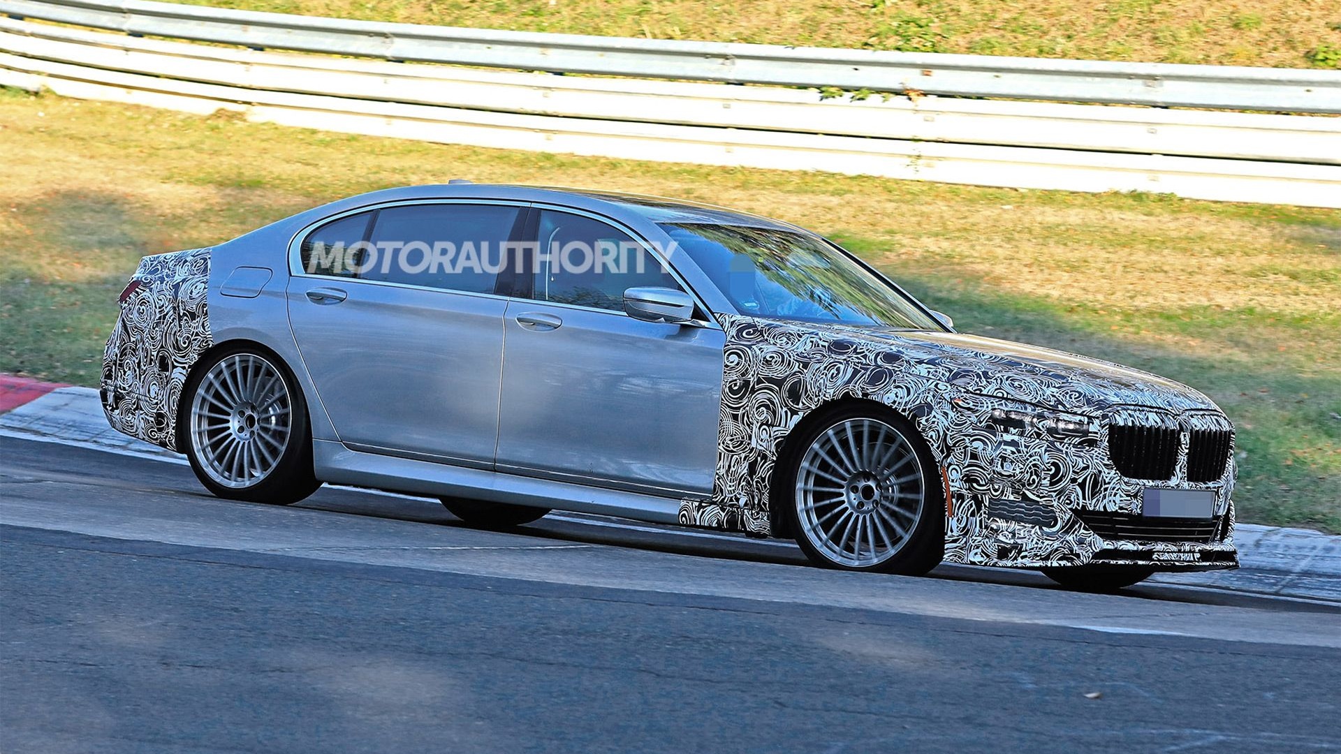 2020 BMW Alpina B7 facelift spy shots - Image via S. Baldauf/SB-Medien