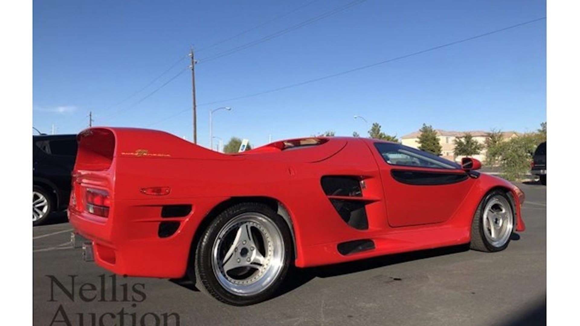 1996 Vector M12 headed to auction