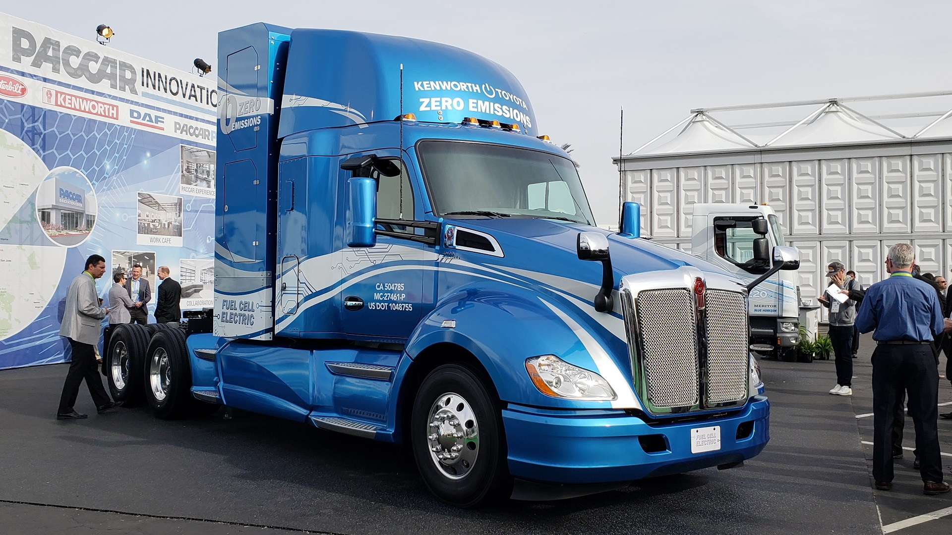 Kenworth T680 with Toyota hydrogen fuel-cell powertrain, at 2019 CES