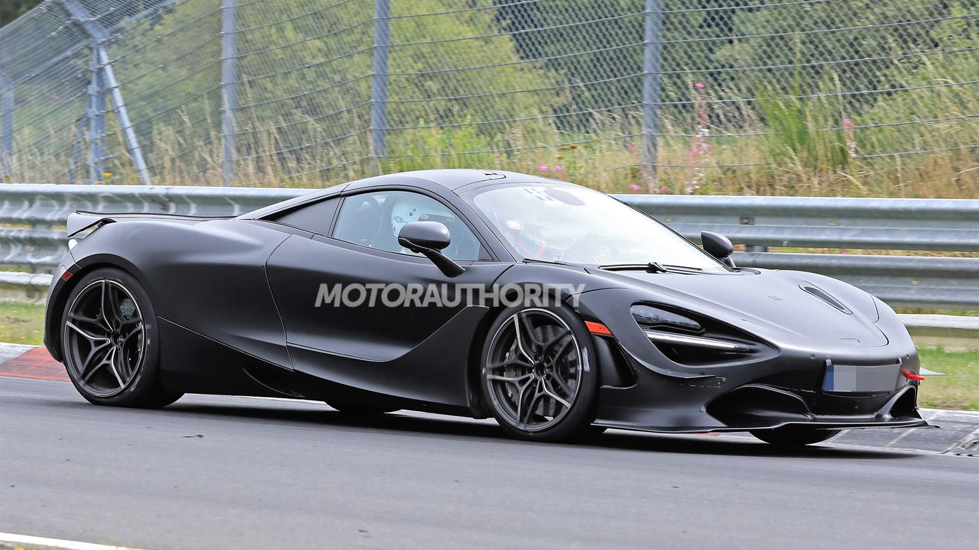 2021 McLaren 750LT test mule spy shots - Photo credit: S. Baldauf/SB-Medien