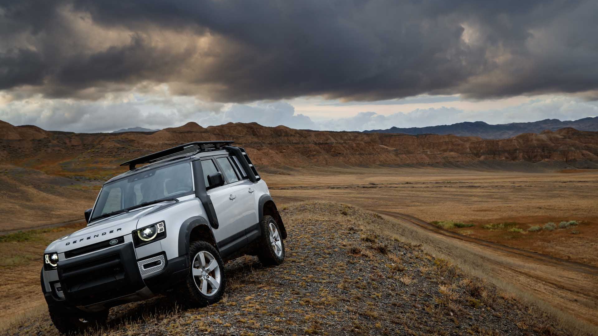  Land  Rover  wants to turn the Defender into a giant remote  