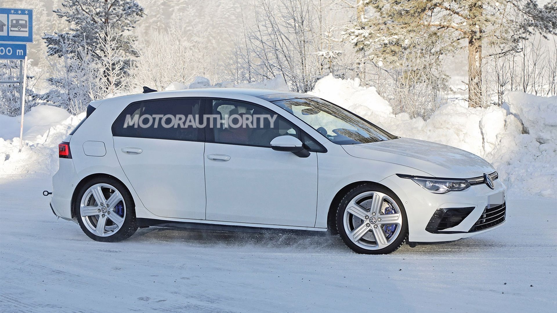 2021 Volkswagen Golf R spy shots - Photo credit: S. Baldauf/SB-Medien