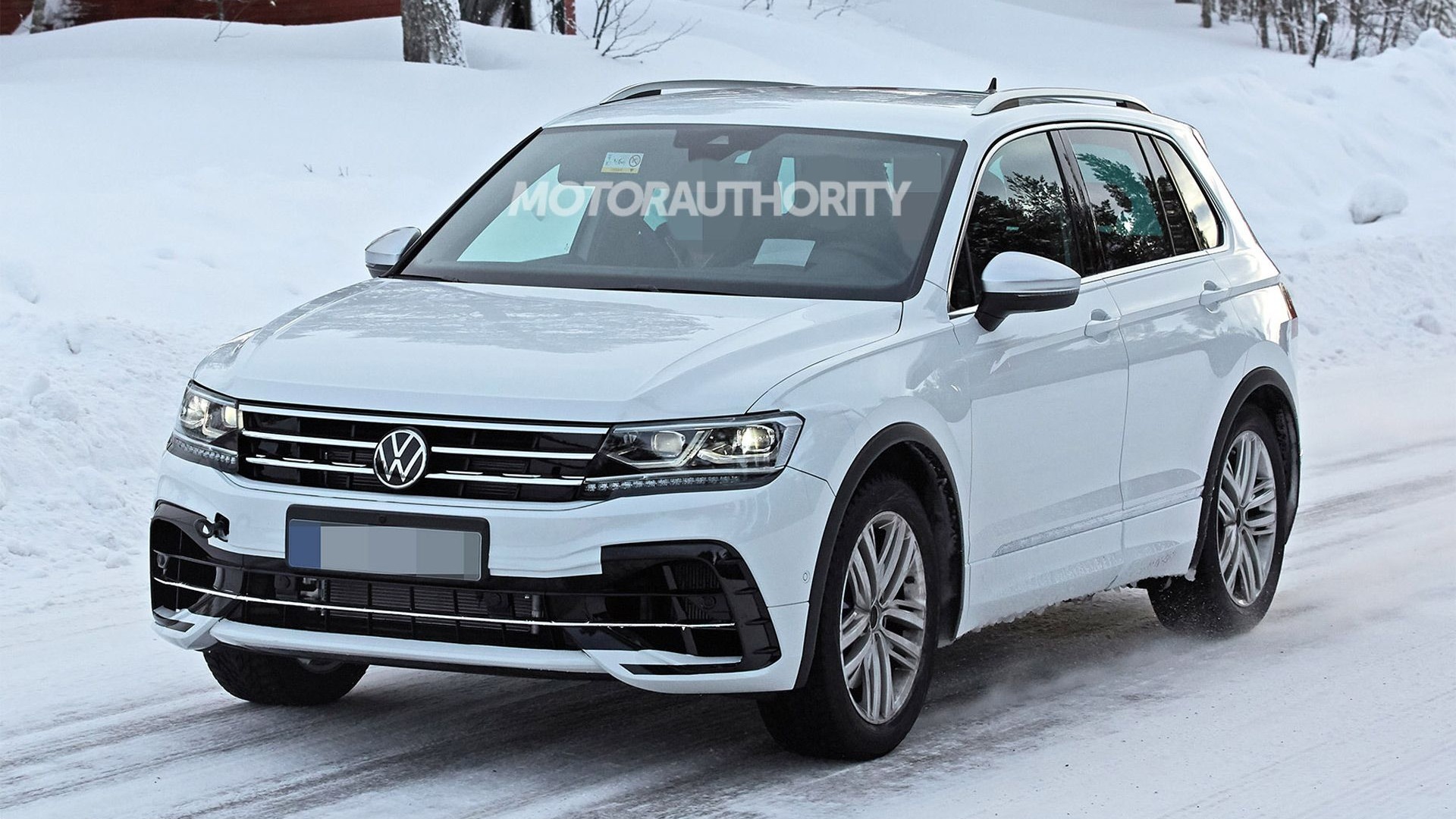 2021 volkswagen tiguan r spy shots and video