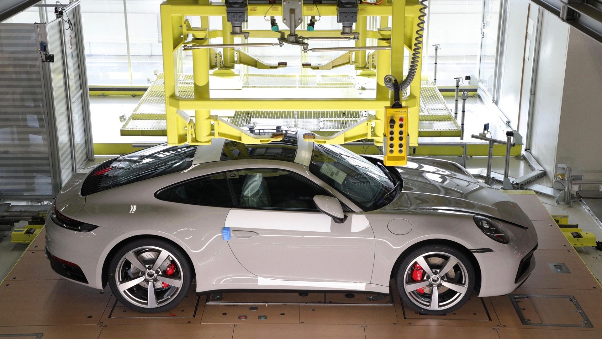 Porsche 911 assembly line