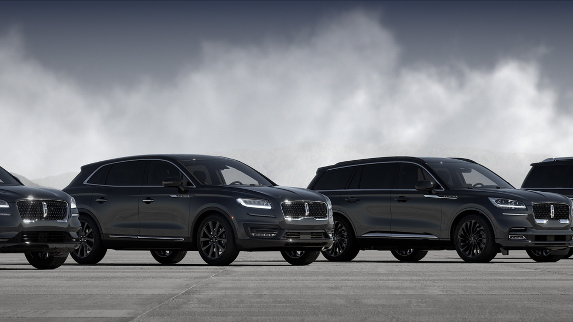 Lincoln SUV lineup with Monochromatic Package