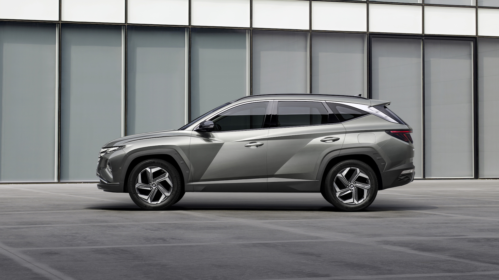 9 Hyundai Tucson: Hybrid, plug-in hybrid versions heat up