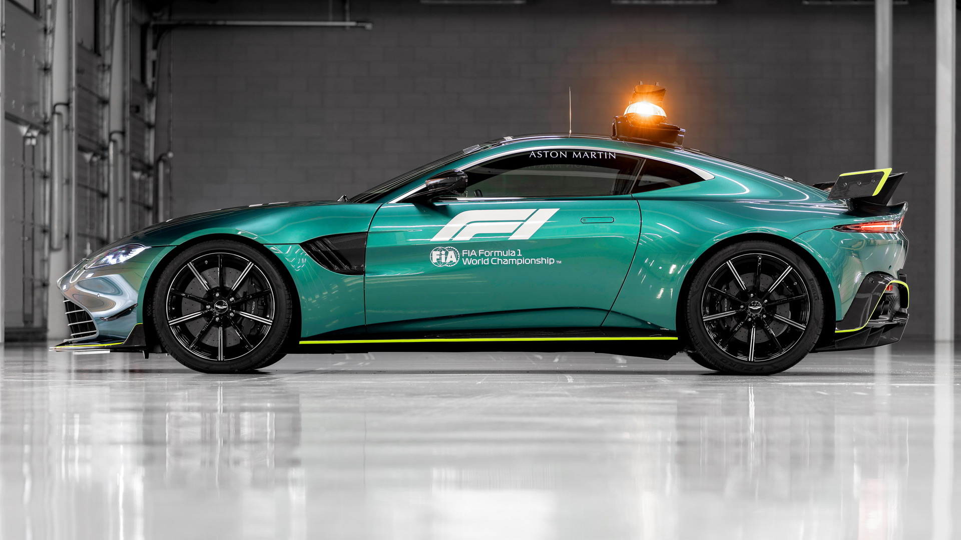 2021 Aston Martin Vantage Formula One Official Safety Car
