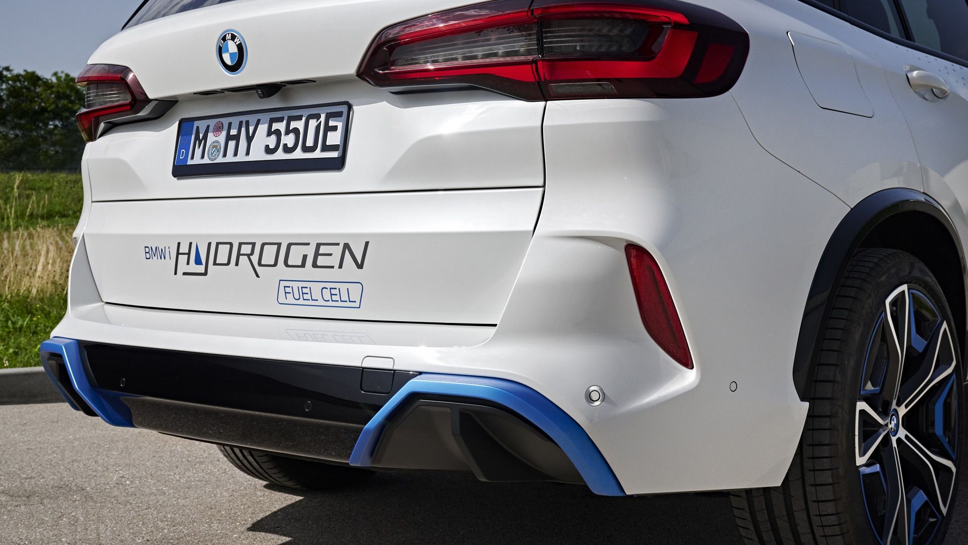 BMW iX5 Hydrogen prototype