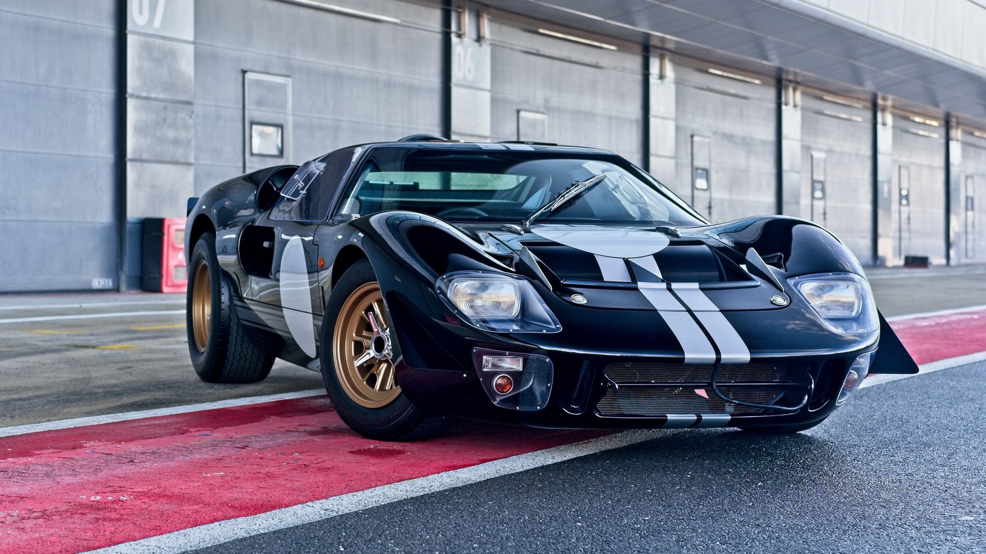 Ford GT40 electric conversion by Everrati