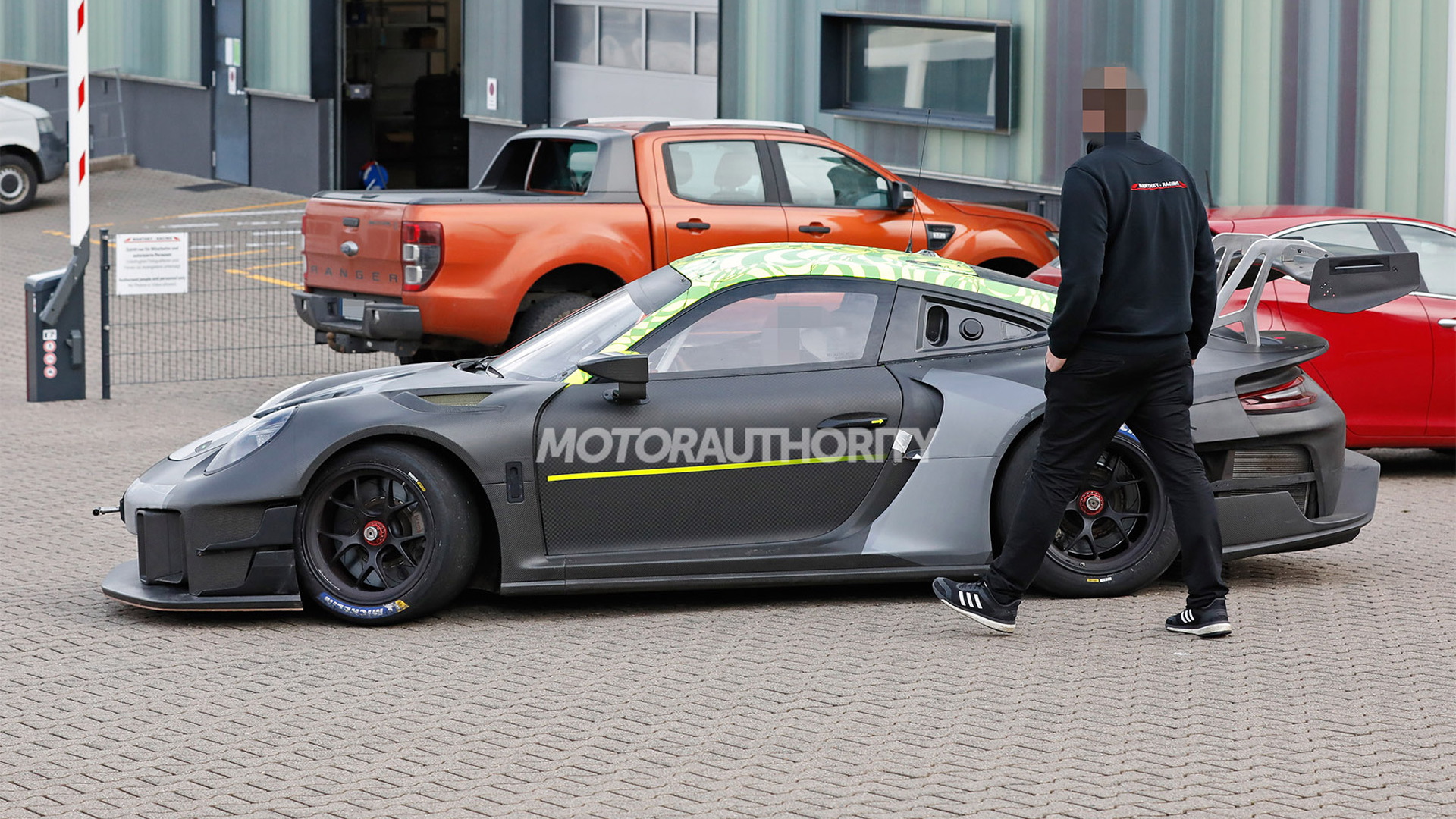 2022 Porsche 911 GT2 RS Clubsport 25 spy shots - Photo credit: S. Baldauf/SB-Medien