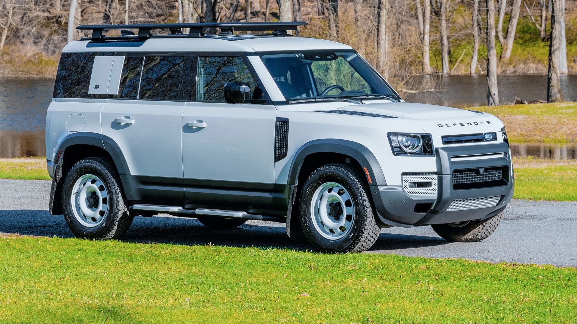 2023 Land Rover Defender 30th Anniversary Edition