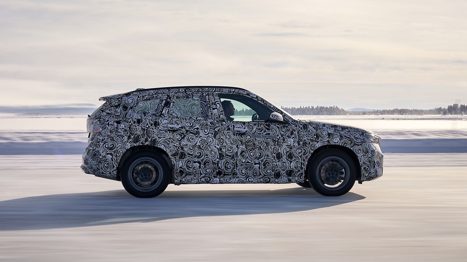 Teaser for BMW iX1 debuting in late 2022