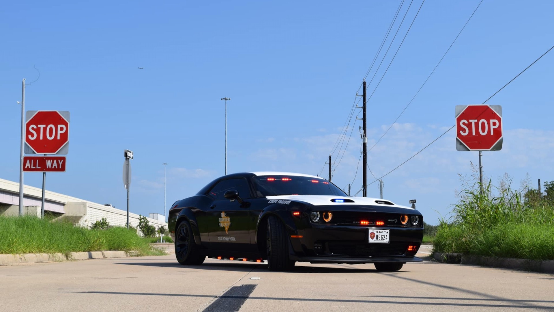 Texas Highway Patrol Dodge Challenger SRT Hellcat (photo via Facebook)