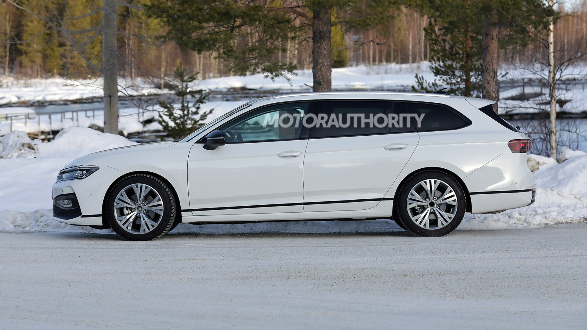 2023 Volkswagen Passat Variant spy shots - Photo credit: Baldauf