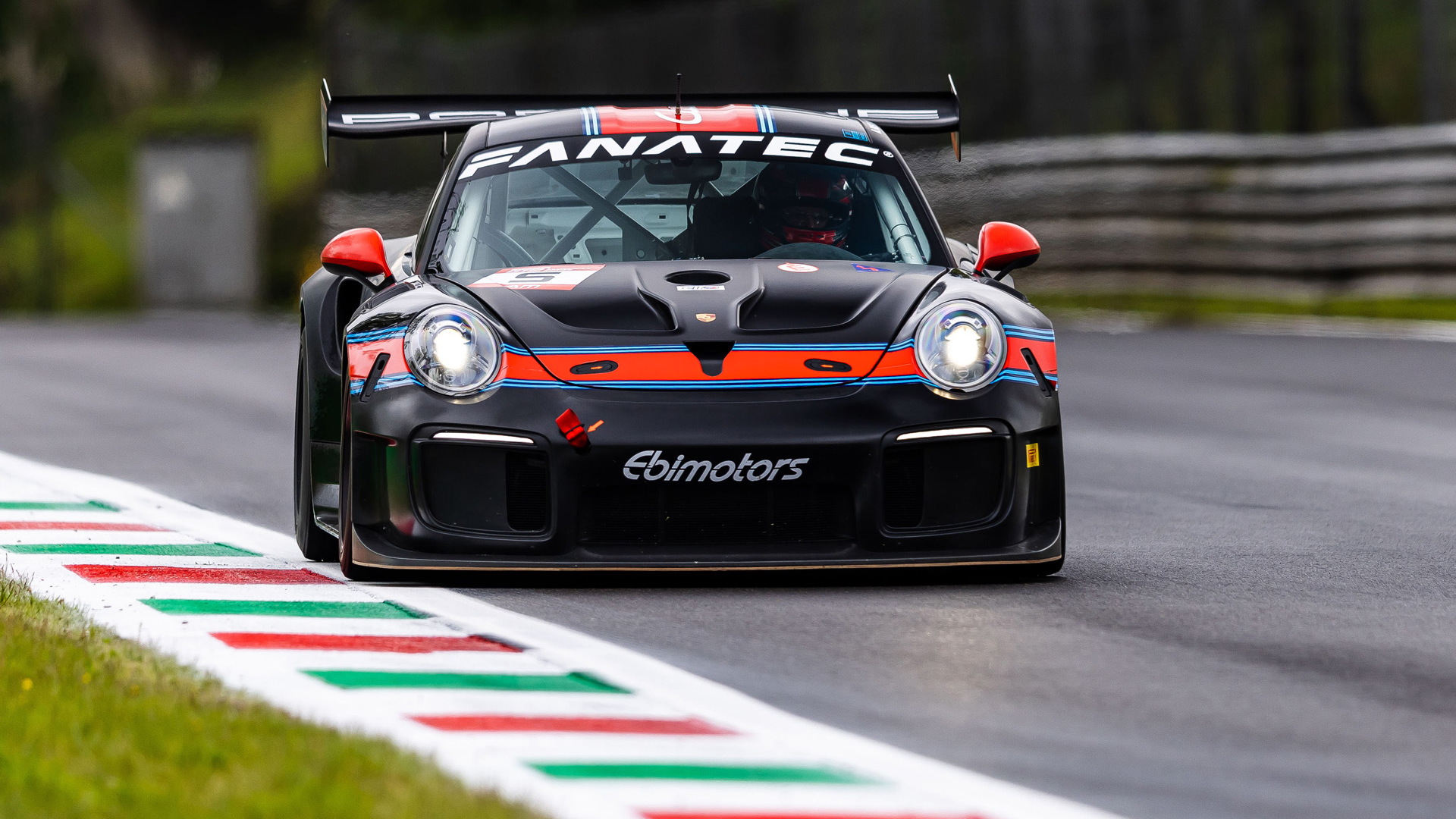 2023 Porsche 911 GT2 RS Clubsport race car