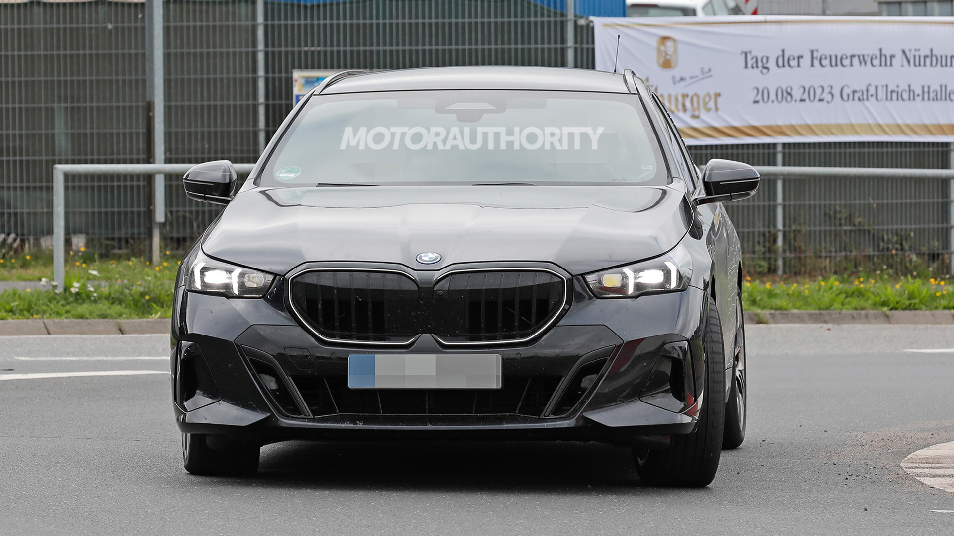 2024 BMW i5 Touring spy shots - Photo credit: Baldauf