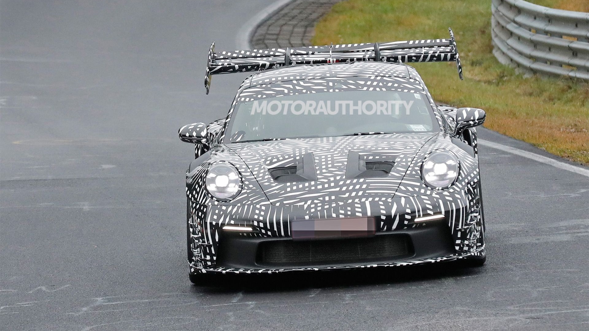 2024 Porsche 911 GT3 RS MR spy shots - Photo credit: Baldauf